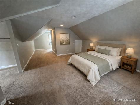 1132 Gordon Road Lyndhurst OH 44124