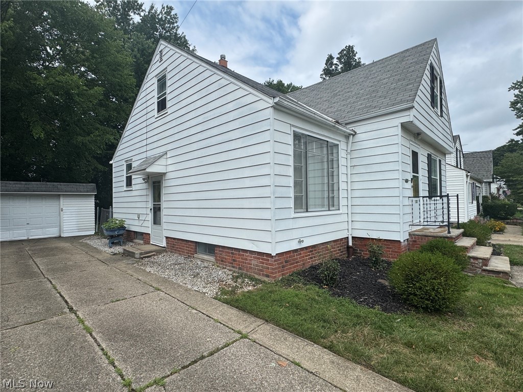 1132 Gordon Road Lyndhurst OH 44124