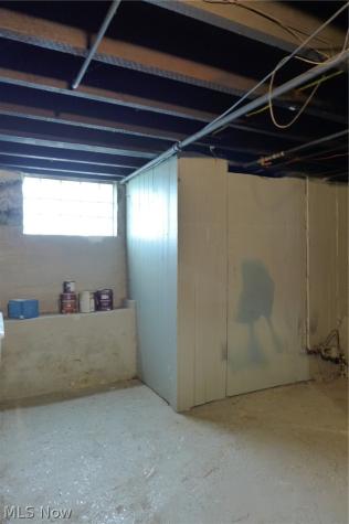 1376 W 74th Street Cleveland OH 44102