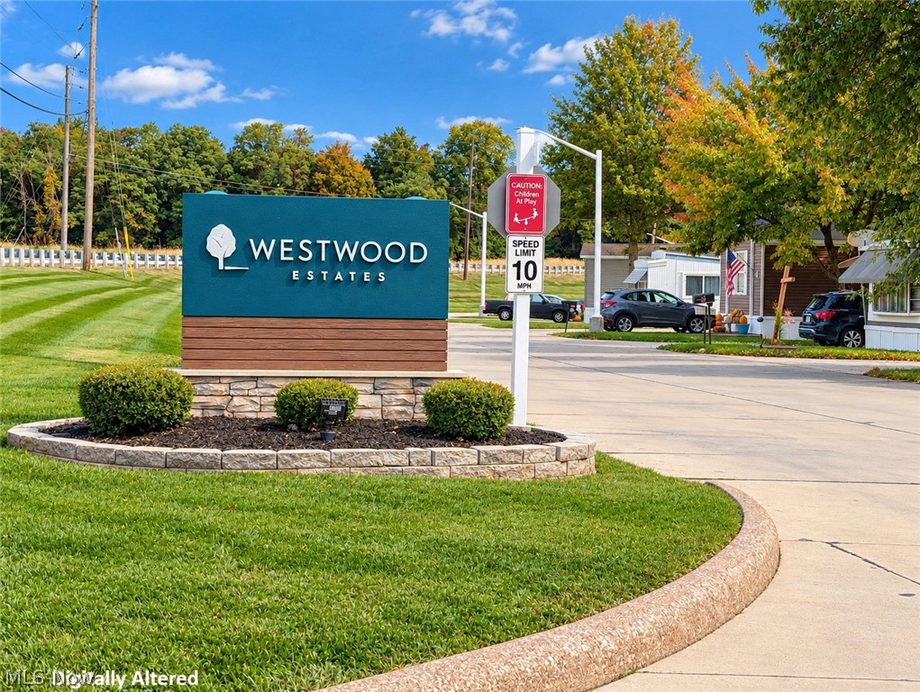 454 Westwoods Amherst OH 44001