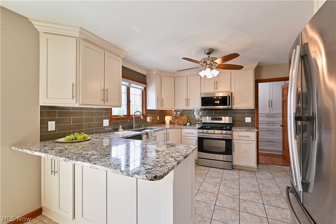 361 Crestview Drive Elyria OH 44035