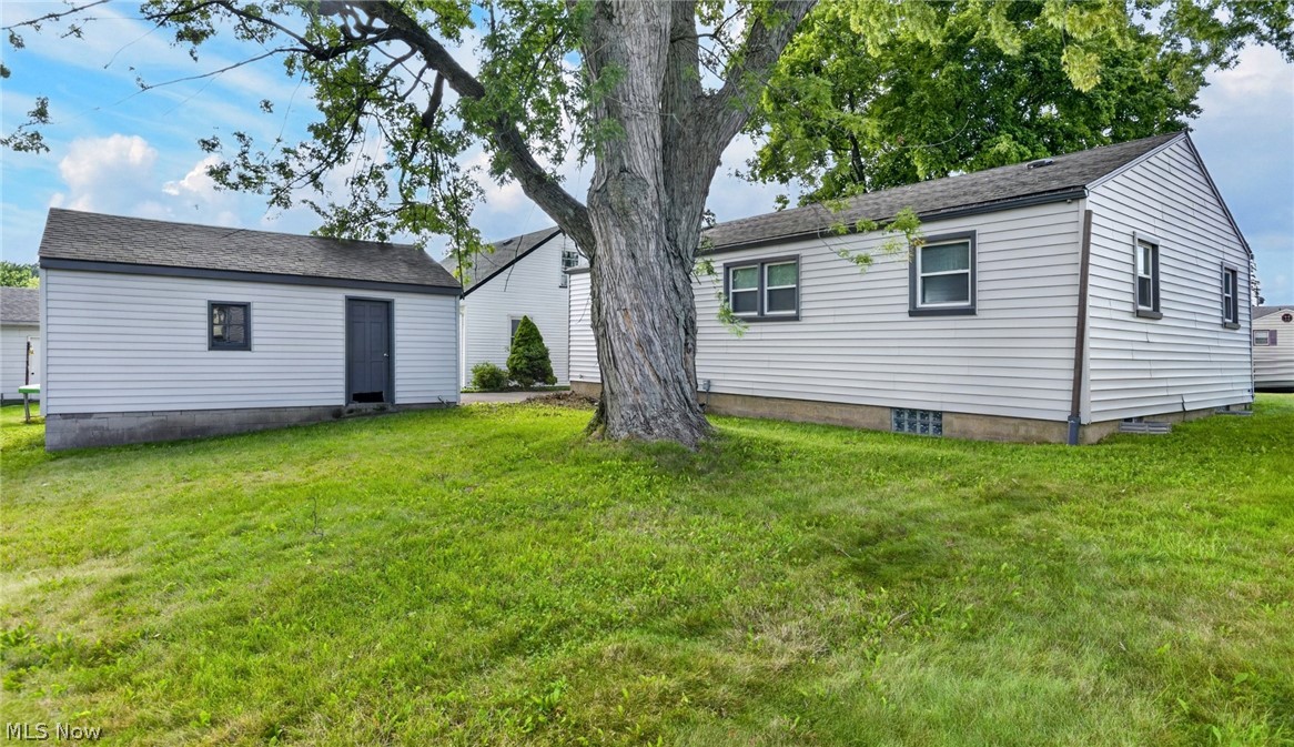 519 Creed Street Struthers OH 44471