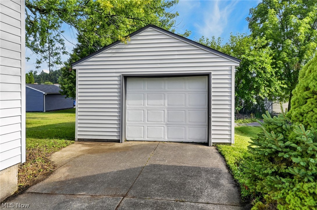 519 Creed Street Struthers OH 44471