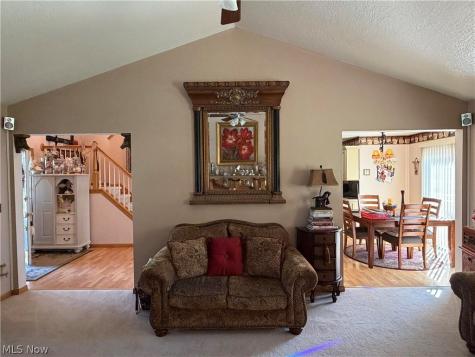 2445 Xavier Drive SE Massillon OH 44646