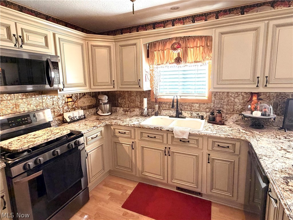 2445 Xavier Drive SE Massillon OH 44646