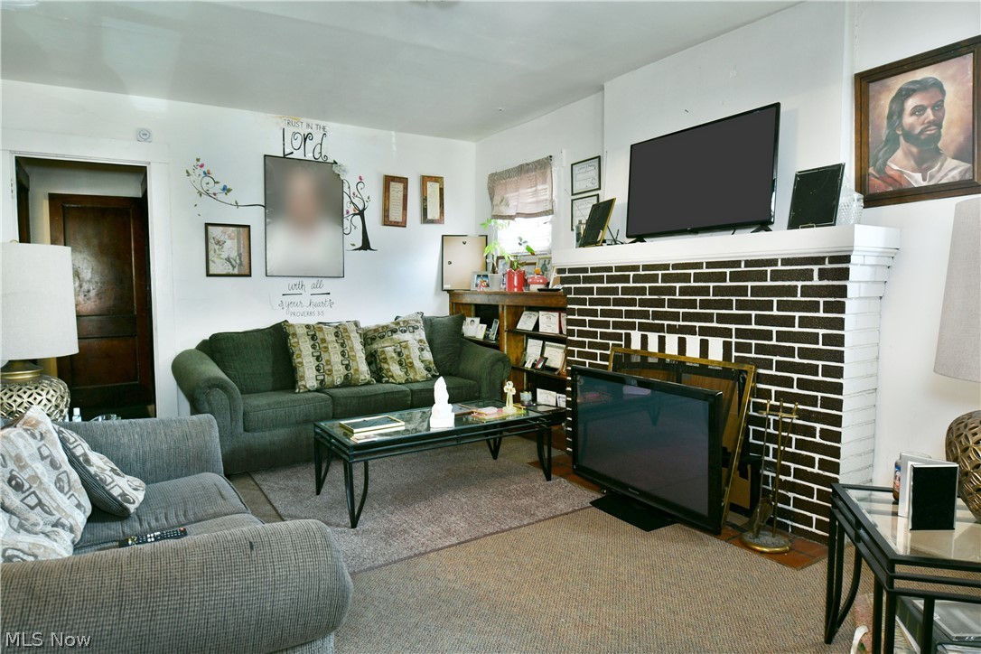 932 Brentwood Avenue Youngstown OH 44511