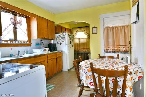 932 Brentwood Avenue Youngstown OH 44511