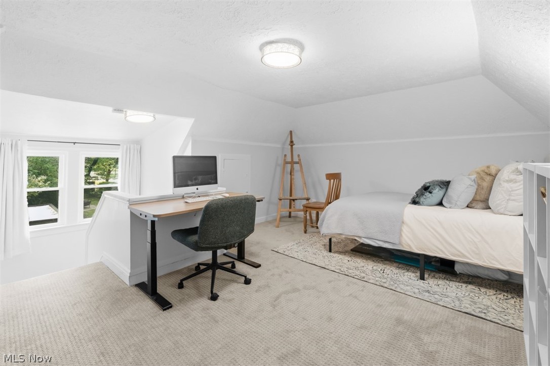 2548 Ashurst Road University Heights OH 44118