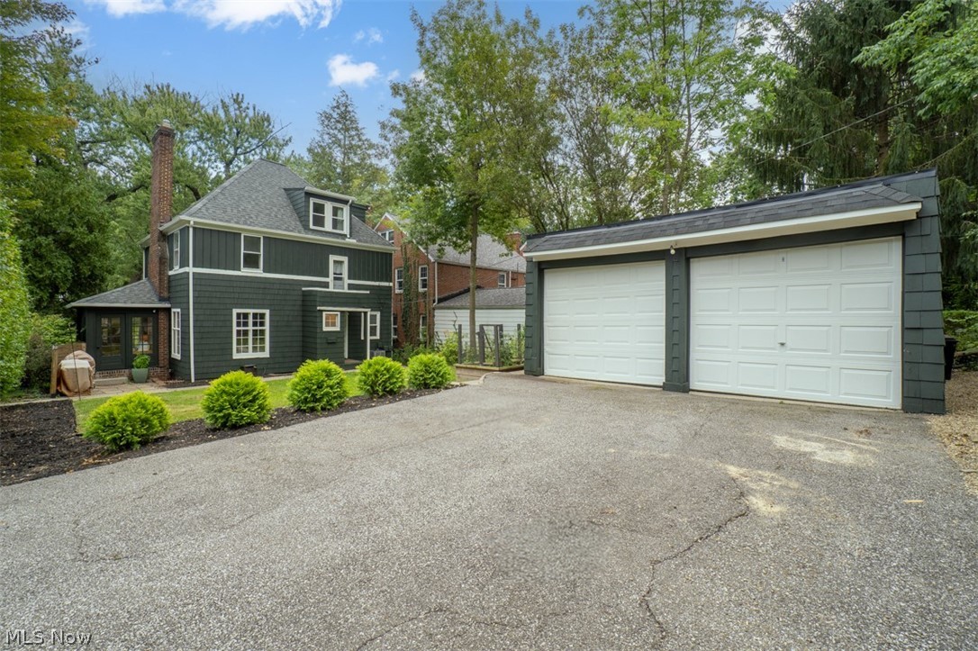 2548 Ashurst Road University Heights OH 44118