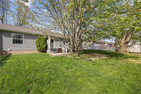 2327 Stonepath Street Lorain OH 44052