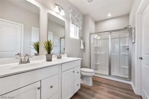 1144 Hunting Hollow Grafton OH 44044