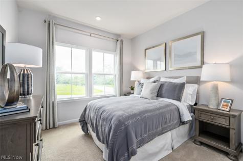 1144 Hunting Hollow Grafton OH 44044