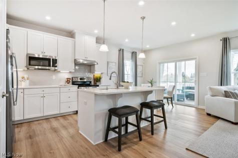 1144 Hunting Hollow Grafton OH 44044