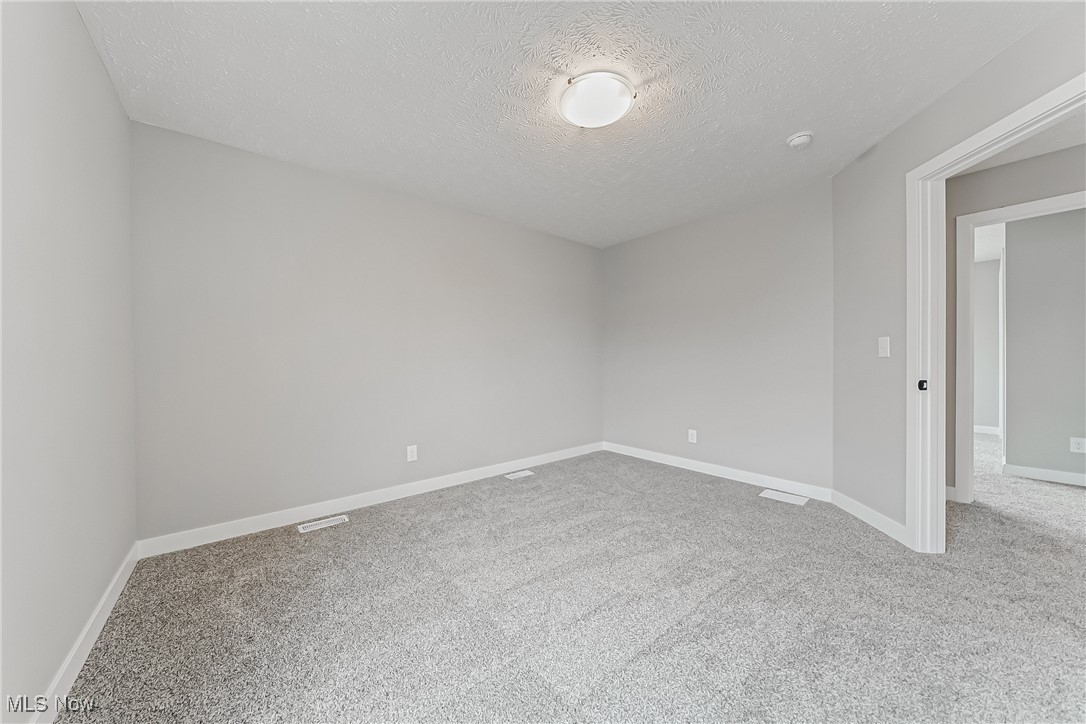 594 Iris Place Aurora OH 44202