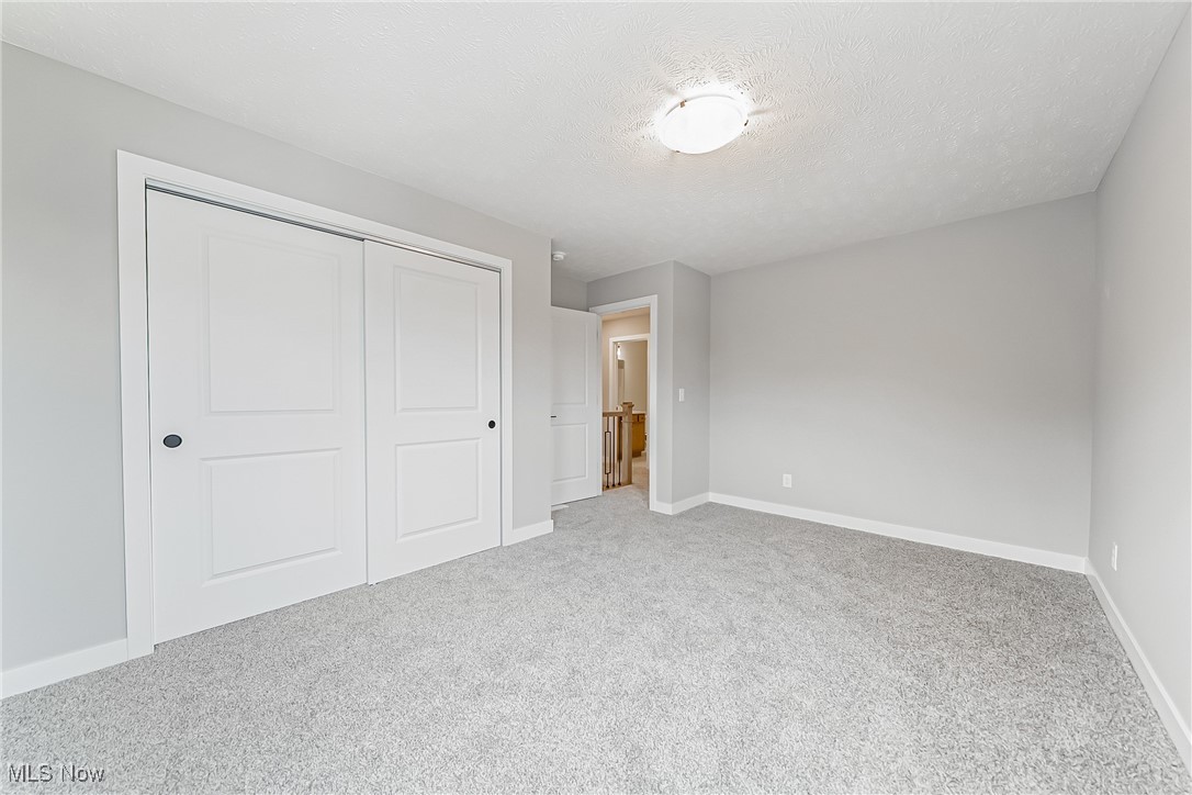 594 Iris Place Aurora OH 44202