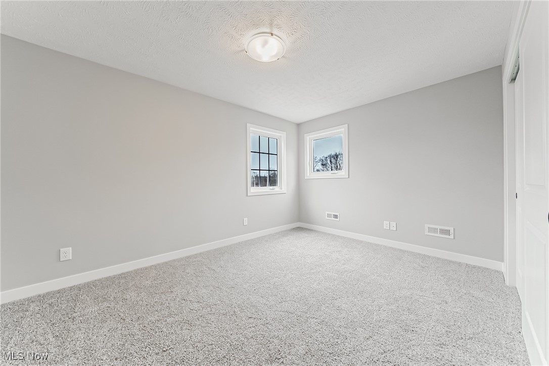 594 Iris Place Aurora OH 44202