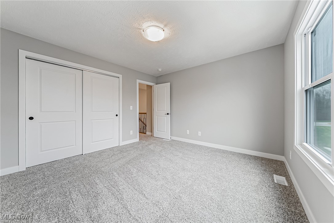 594 Iris Place Aurora OH 44202