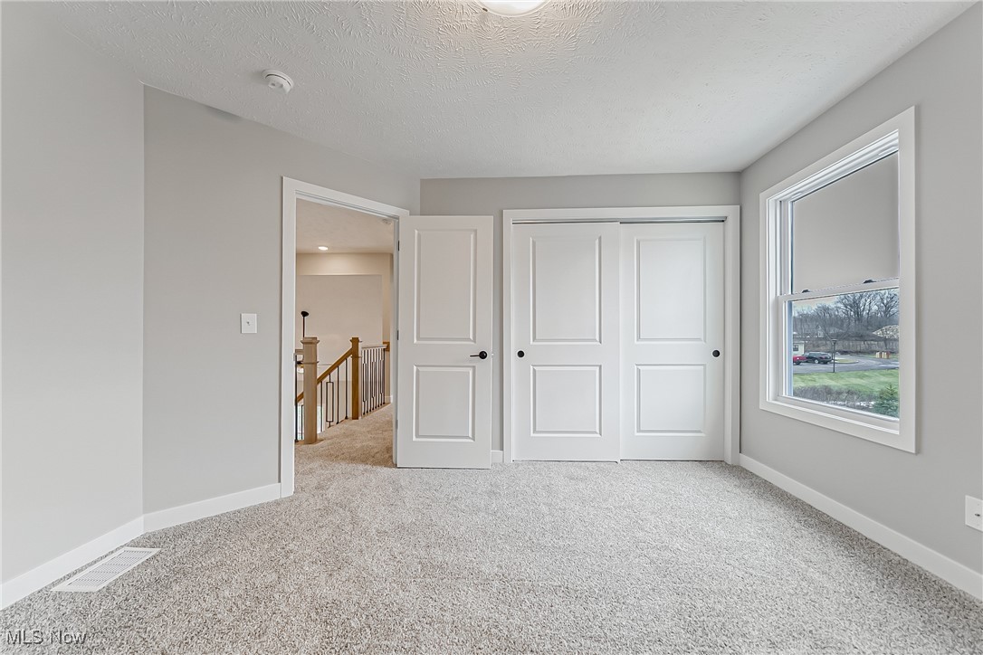 594 Iris Place Aurora OH 44202