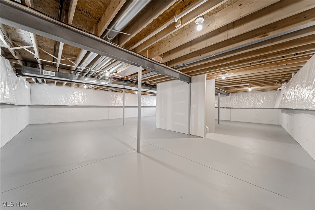 594 Iris Place Aurora OH 44202