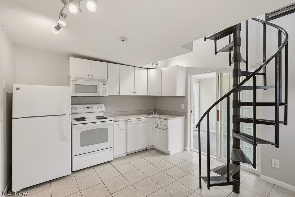 7981 Kinsman Road Novelty OH 44072