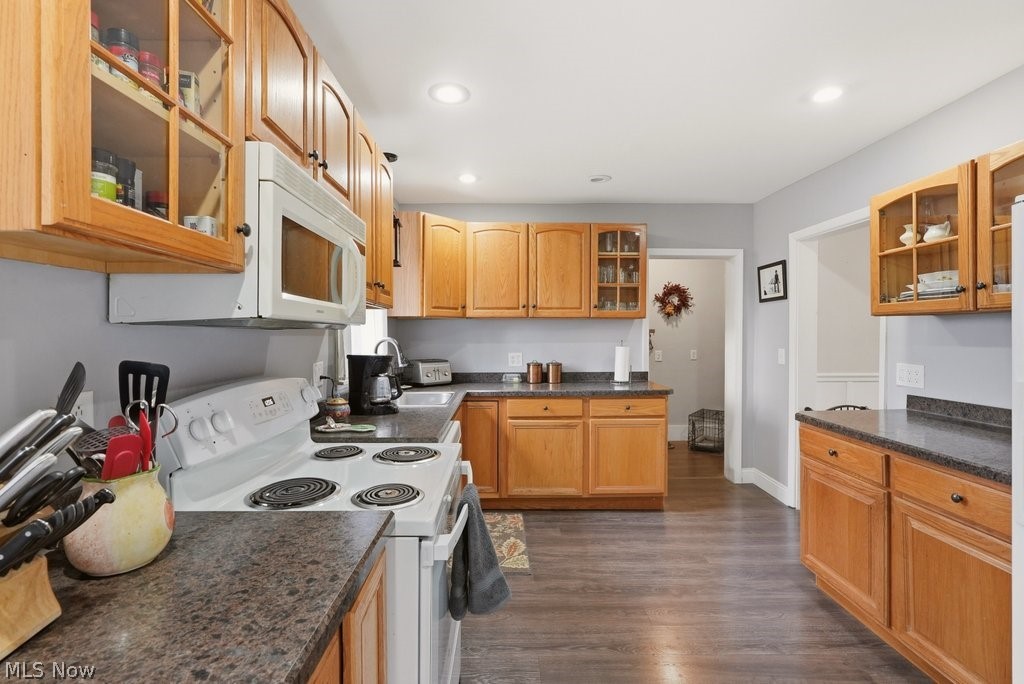 7981 Kinsman Road Novelty OH 44072