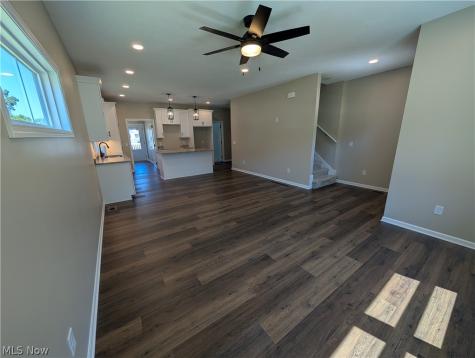 385 Thorn Way Doylestown OH 44230