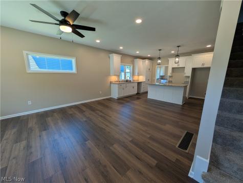 385 Thorn Way Doylestown OH 44230