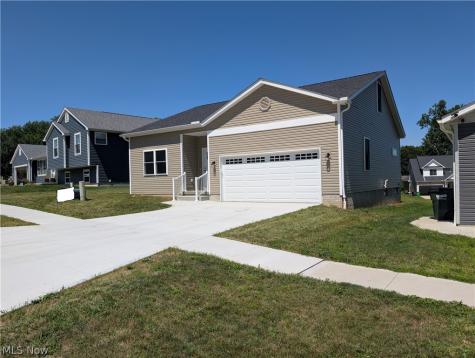 385 Thorn Way Doylestown OH 44230