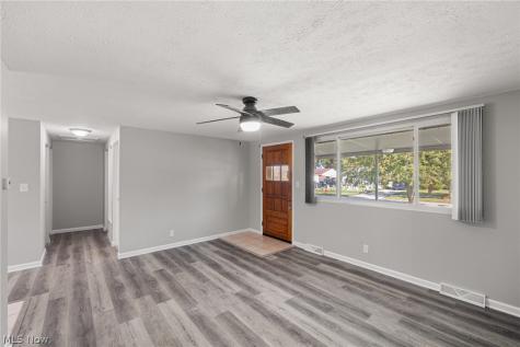 6392 Lockhaven Drive Brook Park OH 44142