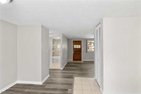 6392 Lockhaven Drive Brook Park OH 44142