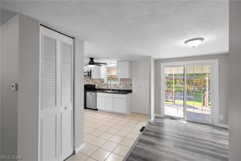 6392 Lockhaven Drive Brook Park OH 44142