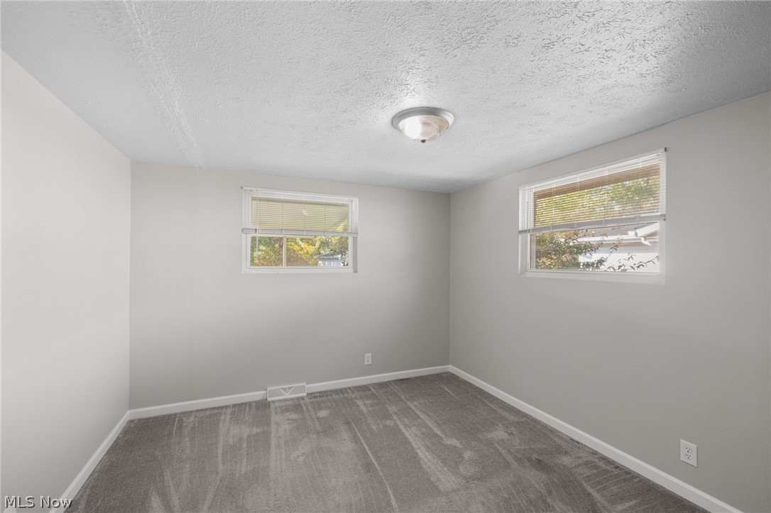 6392 Lockhaven Drive Brook Park OH 44142
