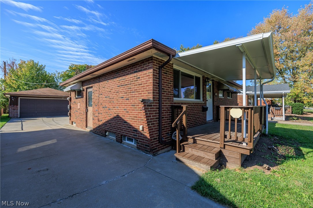 6392 Lockhaven Drive Brook Park OH 44142