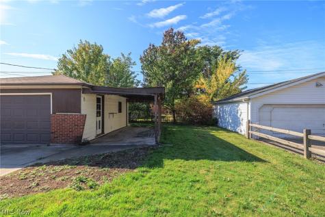 6392 Lockhaven Drive Brook Park OH 44142