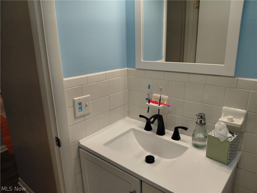 506 Moore Street Hubbard OH 44425