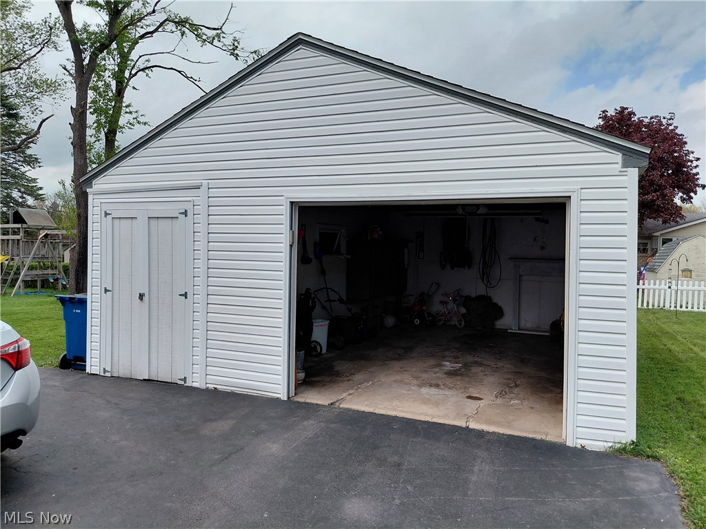 506 Moore Street Hubbard OH 44425