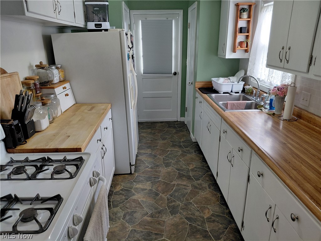 506 Moore Street Hubbard OH 44425