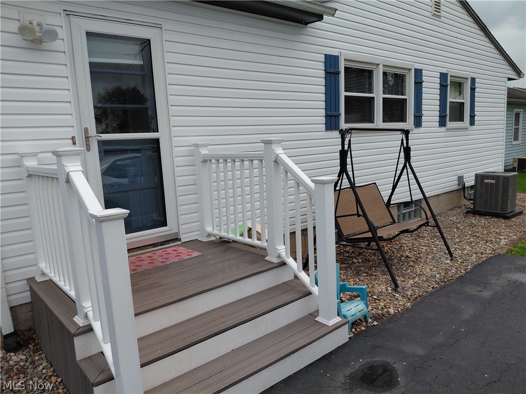 506 Moore Street Hubbard OH 44425