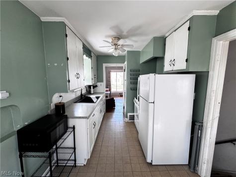 541 Helper Drive Bedford OH 44146