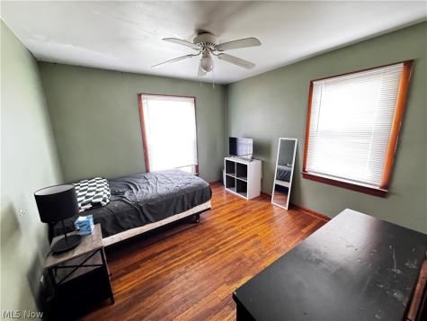 541 Helper Drive Bedford OH 44146