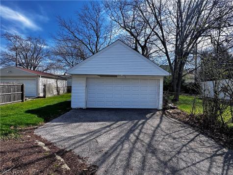 541 Helper Drive Bedford OH 44146
