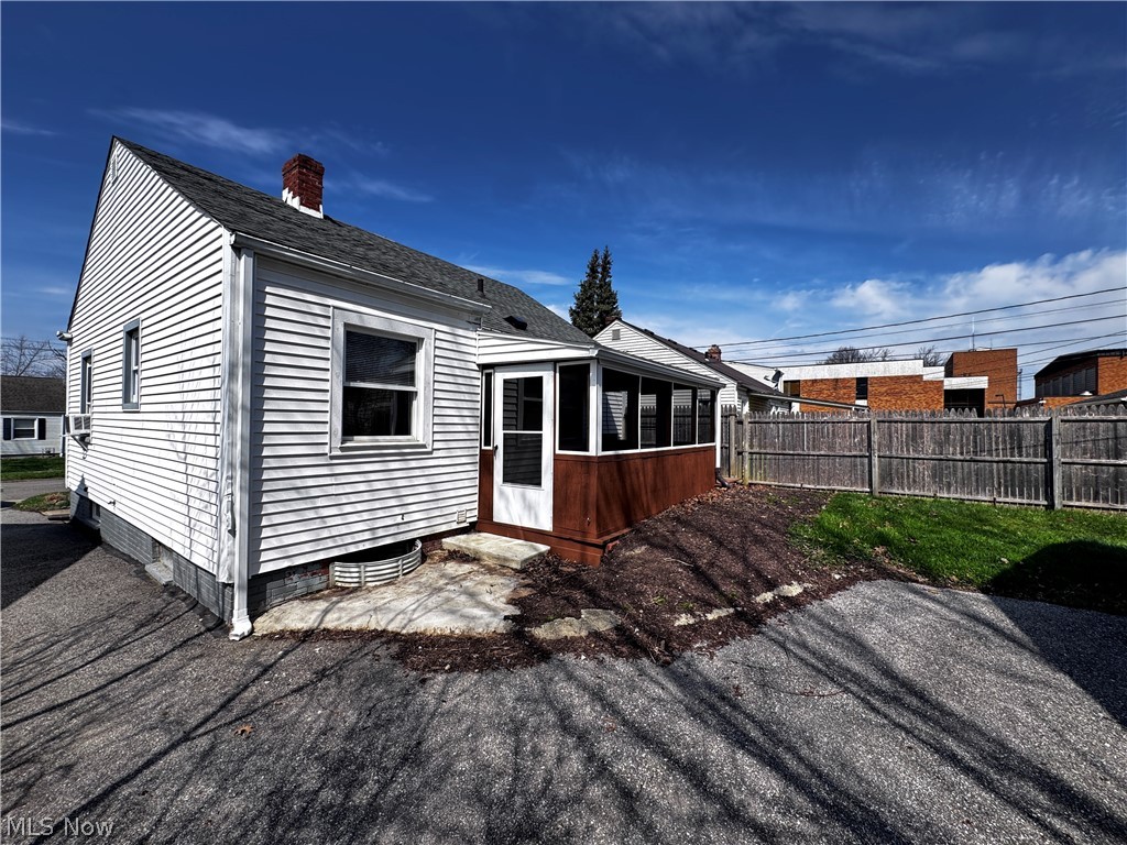 541 Helper Drive Bedford OH 44146