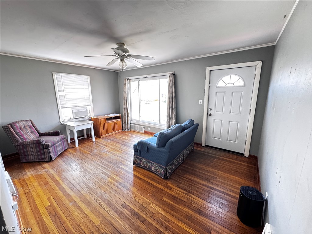 541 Helper Drive Bedford OH 44146