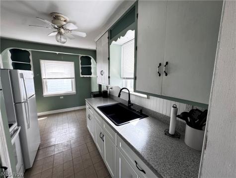 541 Helper Drive Bedford OH 44146
