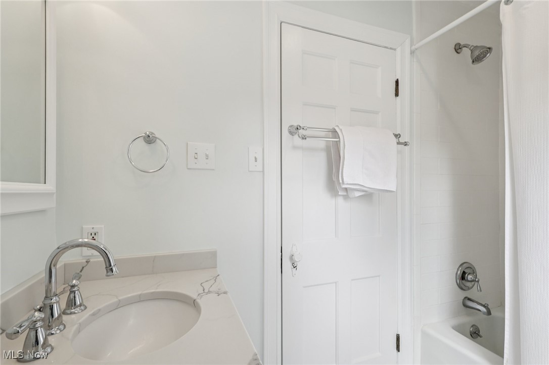 829 Elmwood Road Rocky River OH 44116