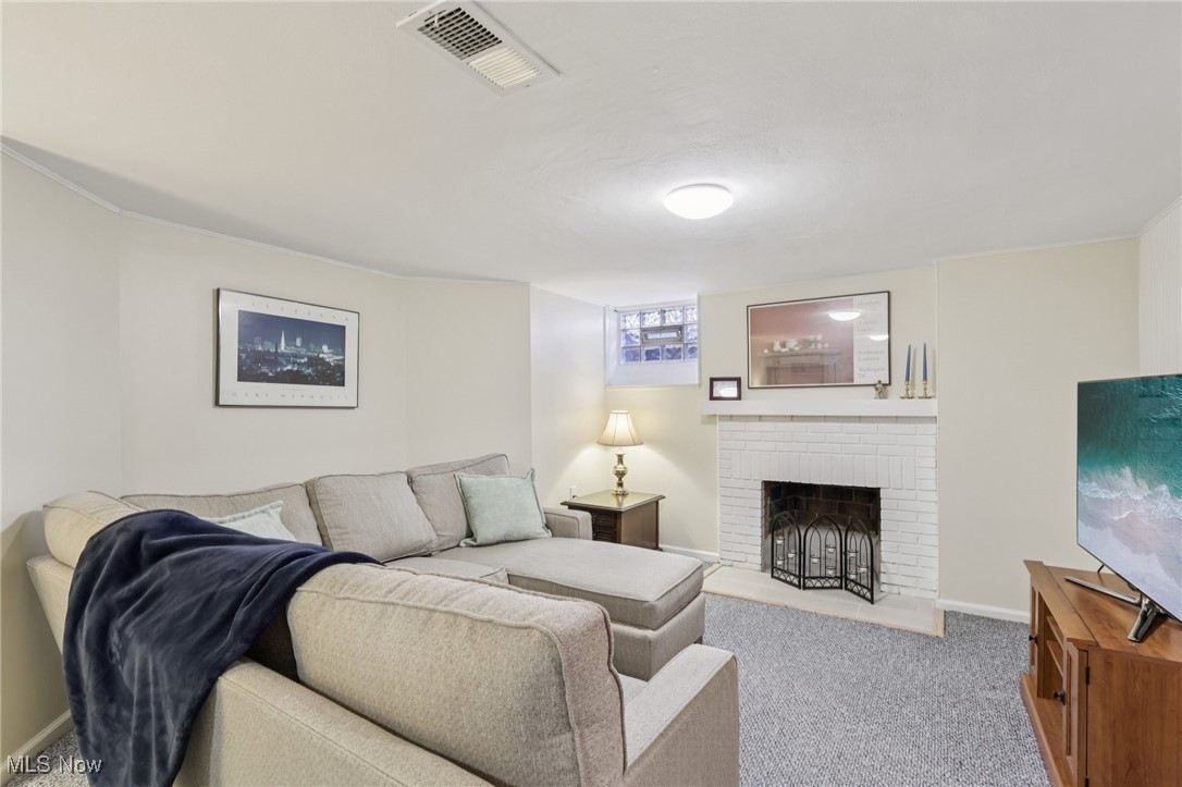 829 Elmwood Road Rocky River OH 44116