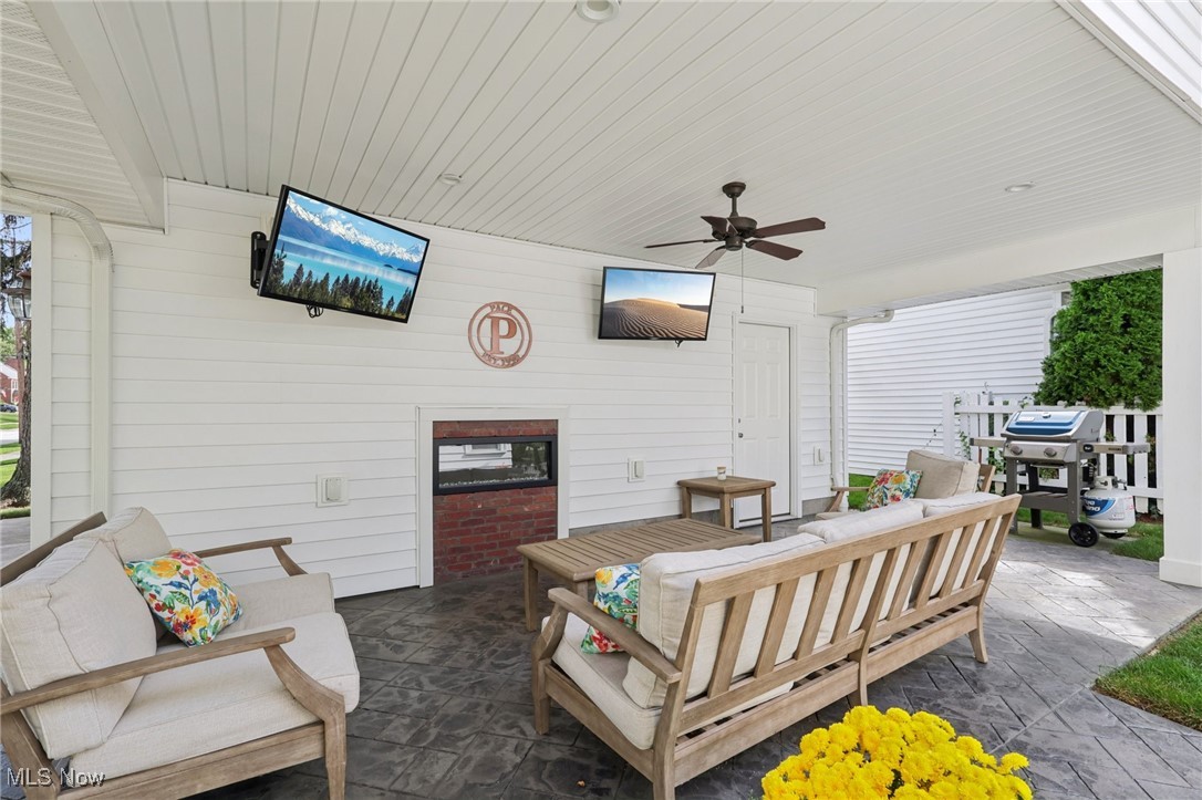 829 Elmwood Road Rocky River OH 44116