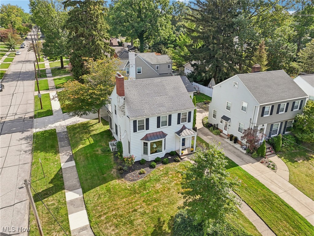 829 Elmwood Road Rocky River OH 44116