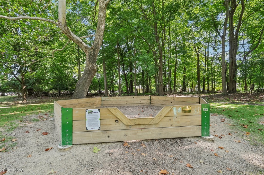 829 Elmwood Road Rocky River OH 44116