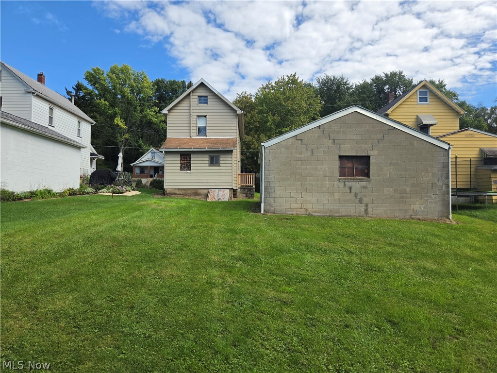 52 Wilhelm Street Struthers OH 44471